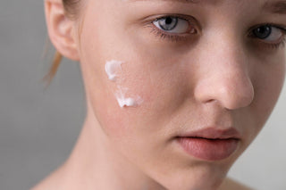 Skincare para Piel Sensible: Rutina, Productos y Qué Evitar