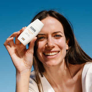 Isdin Fotoultra 100 Active Unify con Color SPF50+ 50ml